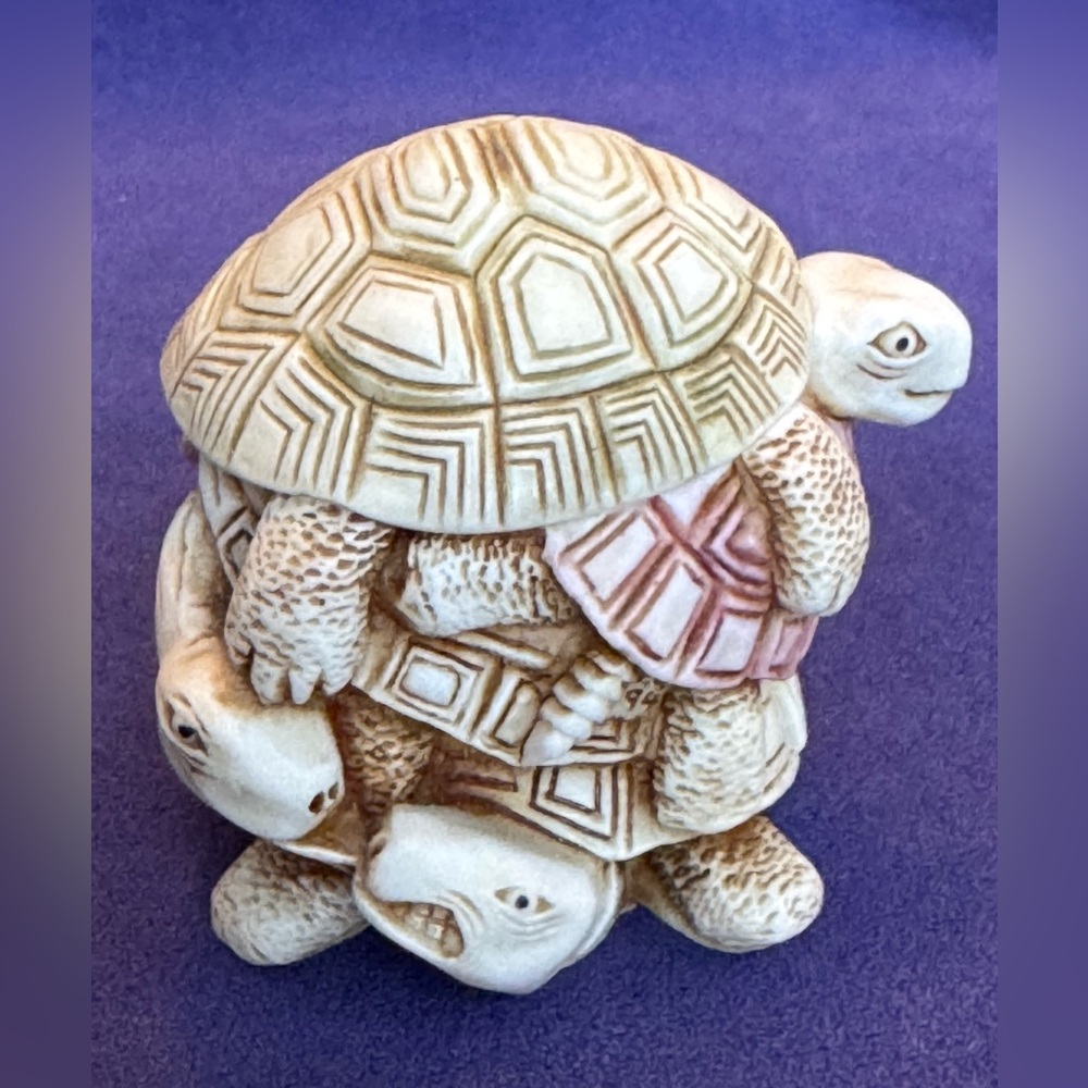 Harmony Kingdom “Shell Game”